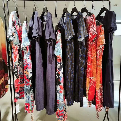 【廣州品牌折扣女裝網紅大字母款連衣裙精品泫雅風尾貨批發(fā)】-